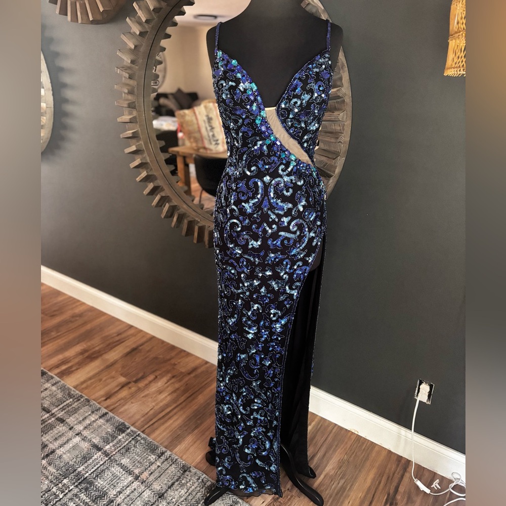 Sherri hill never worn size 8